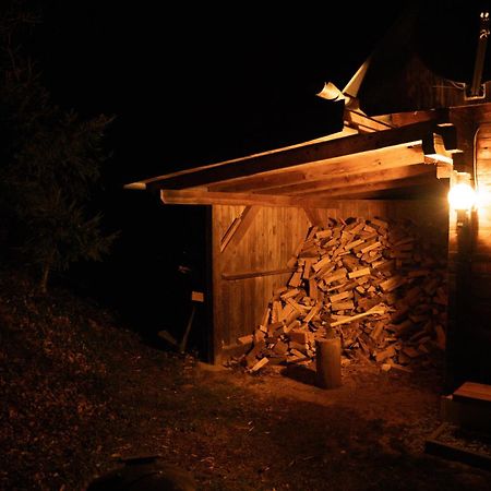 Gregor'S Ferienhaus Im Wald Edelschrott Exterior photo
