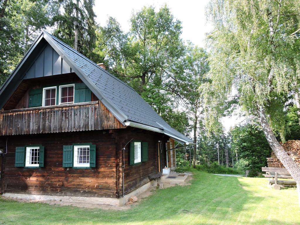 Gregor'S Ferienhaus Im Wald Edelschrott Exterior photo